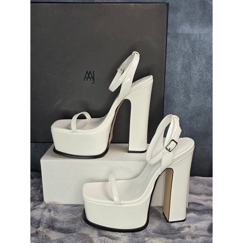 NWB AAJ By Aminah Tina Platform Sandal White Patent Leather Square Toe SZ 10.5‎
